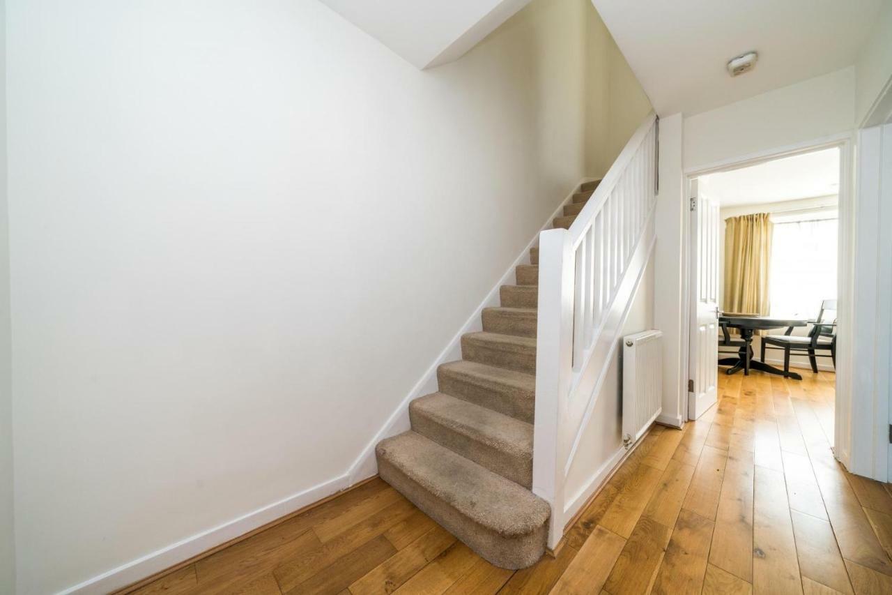 New 2Bd Flat Heart Of Battersea - Close To Station London Exterior photo
